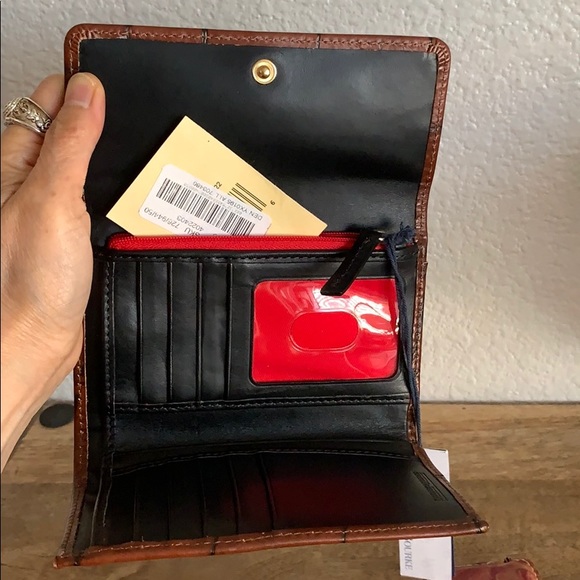 π Dooney & Bourke Wallet - Picture 13 of 16